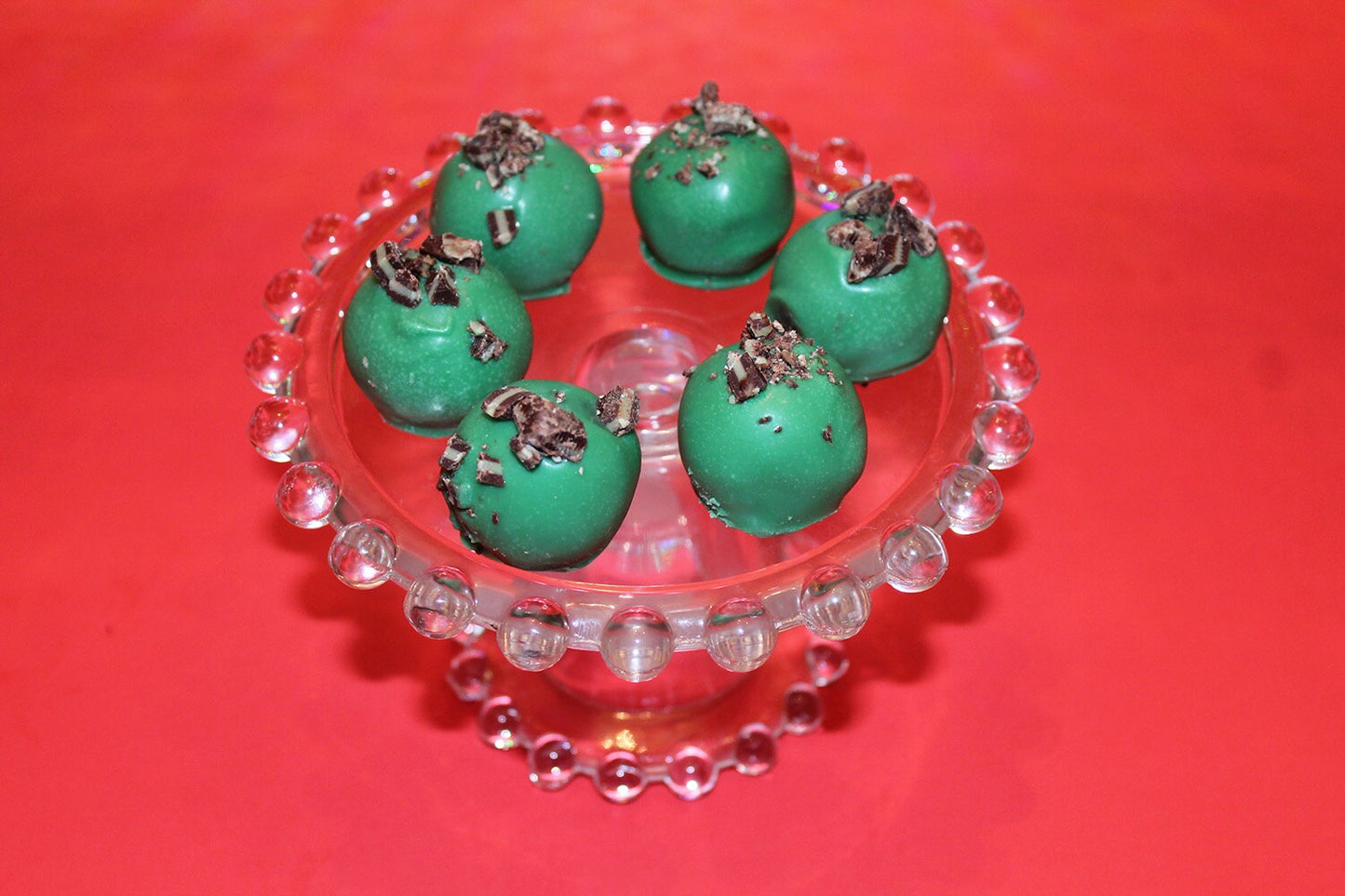 Mint Chocolate Chip White Chocolate Covered Christmas Cake Bites – 1 Dozen