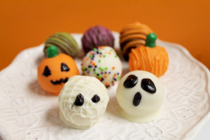Halloween Chocolate Covered Cake Balls – 1 Dozen