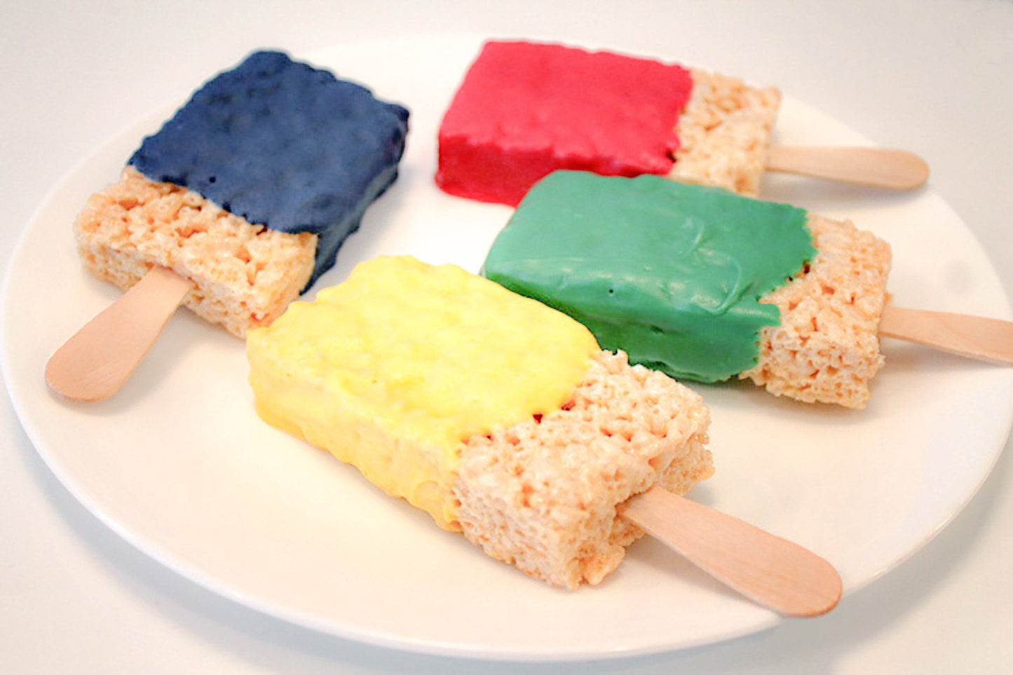 Chocolate Covered Rice Krispie Paint Brush Treats – 1 Dozen – Krispie Treat Pops Perfect for Kids Party Favors
