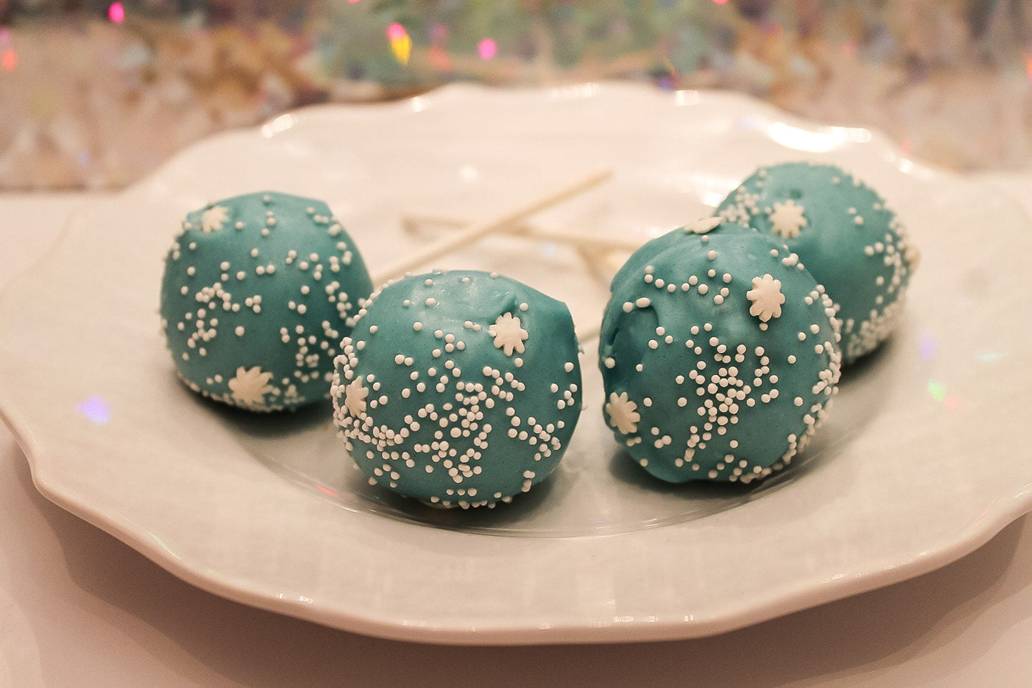 Chocolate Covered Christmas Cake Pops – Assorted Flavors – 1 Dozen