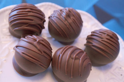 Chocolate Cake Bites, Gourmet Chocolate Cake Balls, Chocolate dipped treats, Old-Fashioned Dessert - 1 dozen